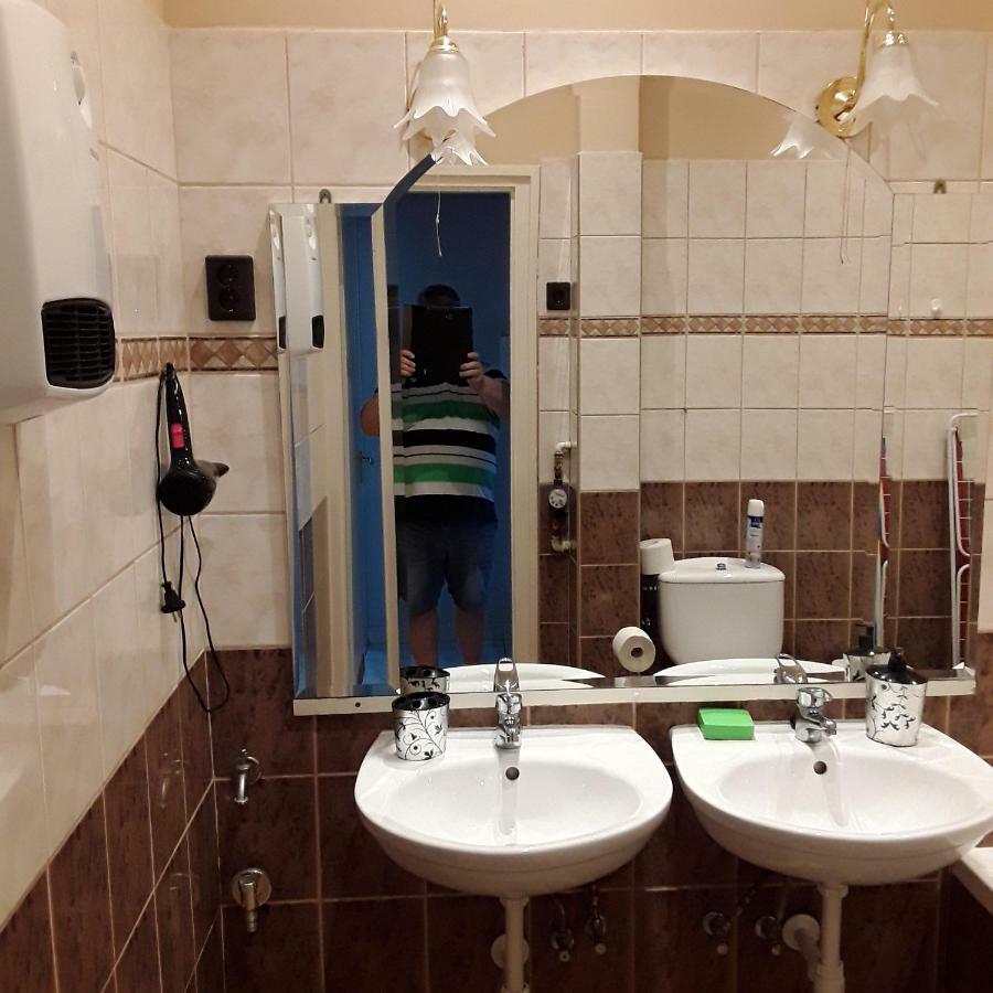 Civis Gold Apartman Debrecen Exteriör bild