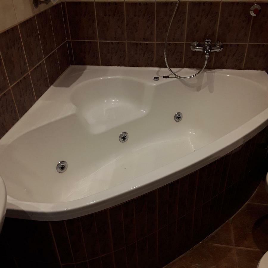 Civis Gold Apartman Debrecen Exteriör bild